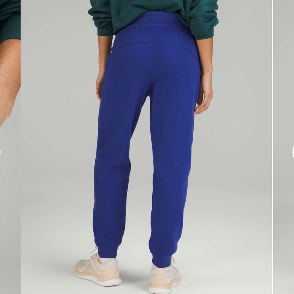 Lulu lemon high wasted cropped scuba jogger - Picture 2 of 7